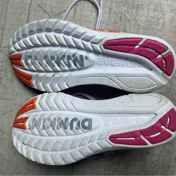 Dunkin’ Donuts x Saucony Kinvara Shoes - 8 - Picture 8 of 8